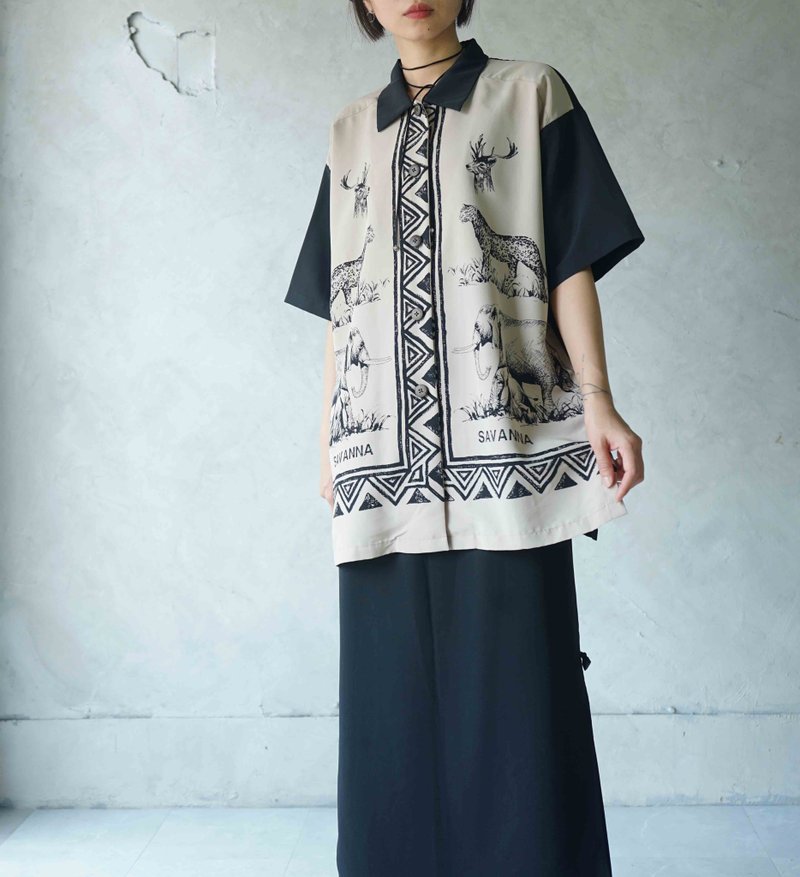 尋寶古著-非洲大草原動物系印花中性襯衫 - 女襯衫 - 聚酯纖維 卡其色
