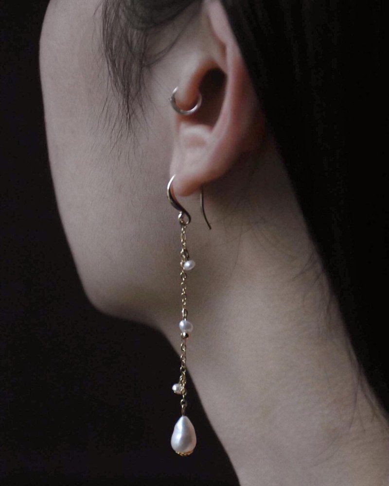 Natural Pearl Paired Raindrop Earrings - Free Change Clip-On - ต่างหู - ไข่มุก 