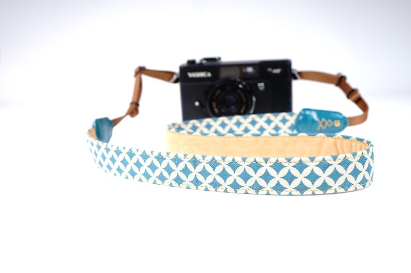 Jumbo Relieves Camera Strap 2.5 - Cameras - Cotton & Hemp Green