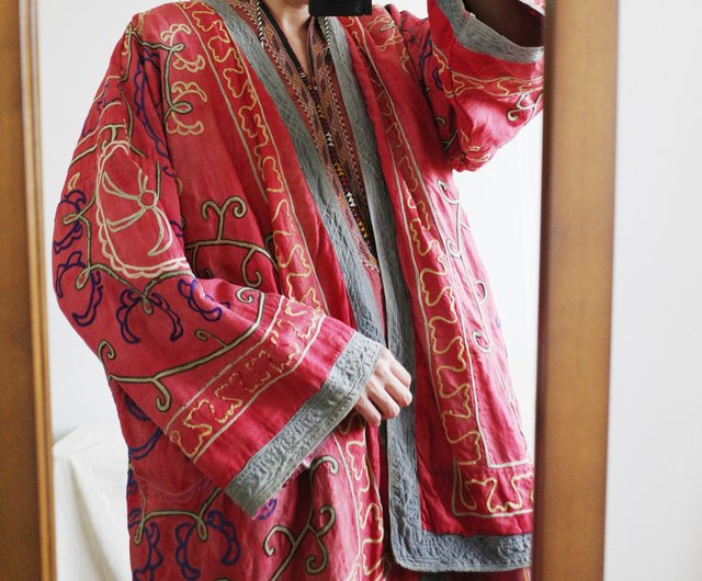 Vintage old Uzbek embroidered coat オールドウズベク 手刺繍ブラウス