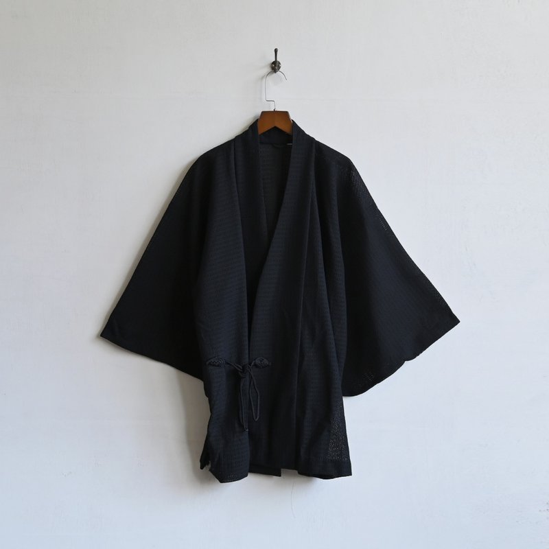 【蛋植物古著】烏鴉黑羽蕾絲古著和服羽織 - 女大衣/外套 - 其他人造纖維 黑色
