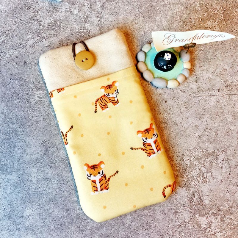 客製化電話包 手機袋 手機保護布套例如 iPhone Samsung - 小老虎 (P-276) - 手機殼/手機套 - 棉．麻 黃色