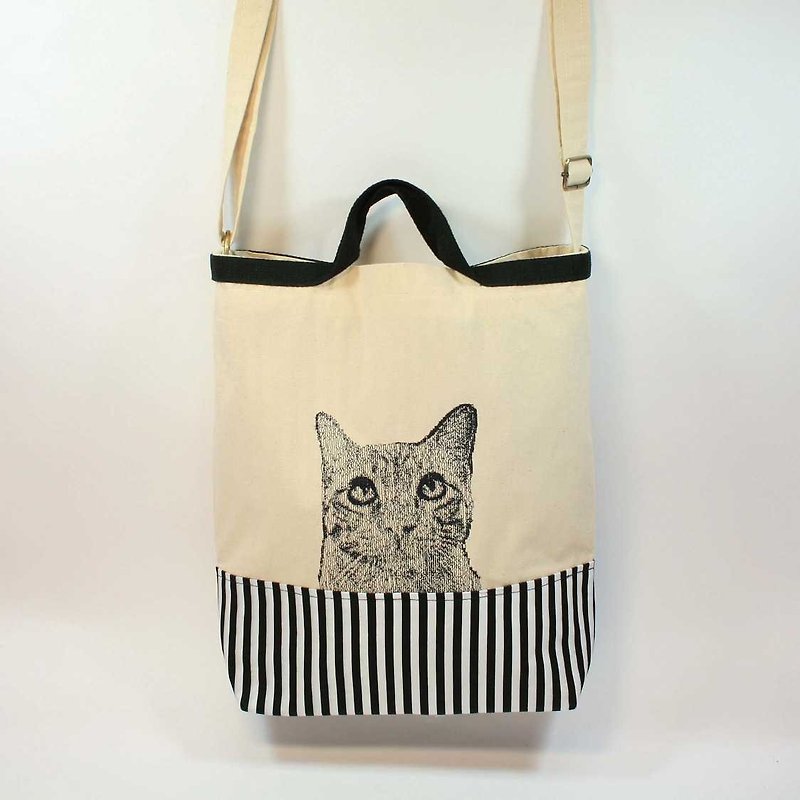 Embroidery portable, shoulder bag 01-cat - กระเป๋าแมสเซนเจอร์ - ผ้าฝ้าย/ผ้าลินิน ขาว