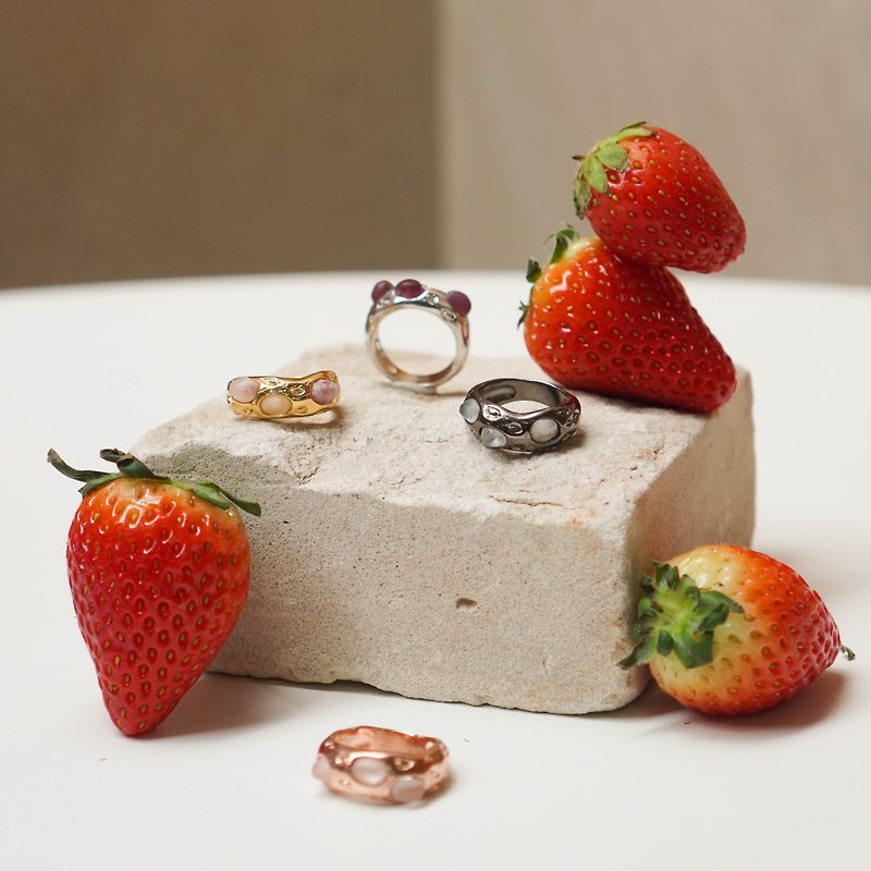 Triple Strawberry Ring - 戒指 - 半寶石 銀色