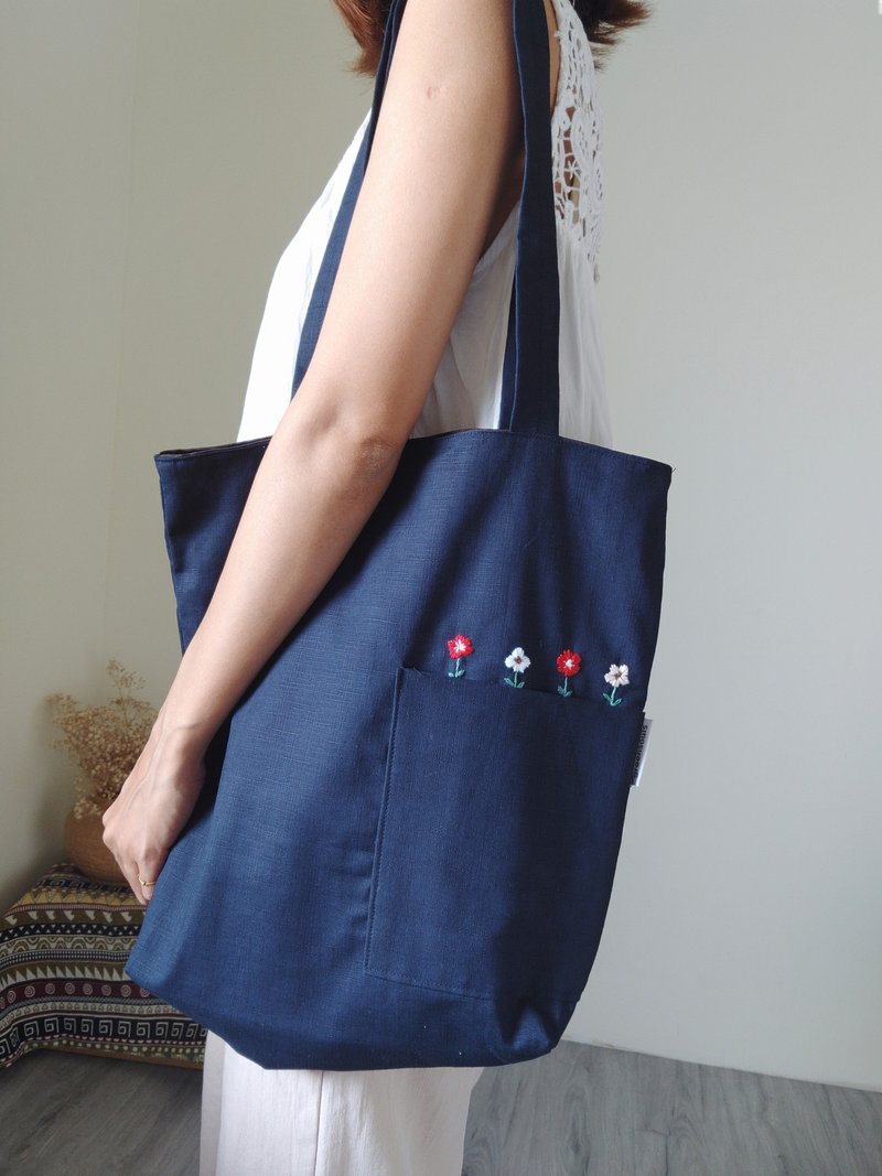 Floral 手工繡托特包/Tote Bag - 側背包/斜背包 - 棉．麻 