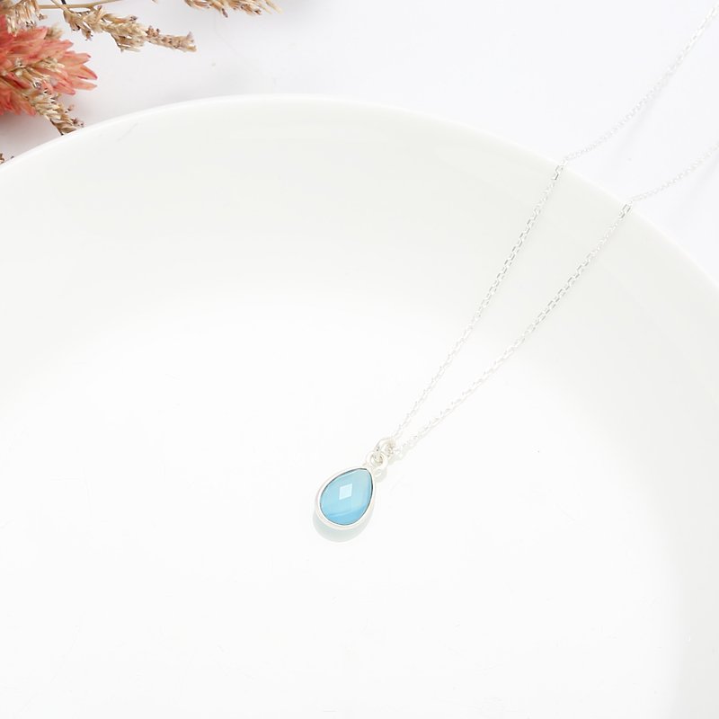 Natural Blue Chalcedony Raindrop s925 sterling silver necklace Valentine's day - สร้อยคอ - เงินแท้ สีน้ำเงิน