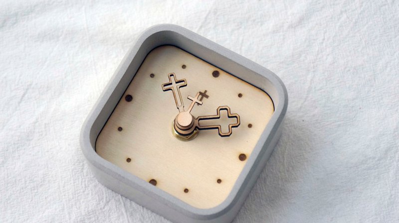 Cross Cement small square clock | Gospel gift MIT - นาฬิกา - ปูน สีเทา