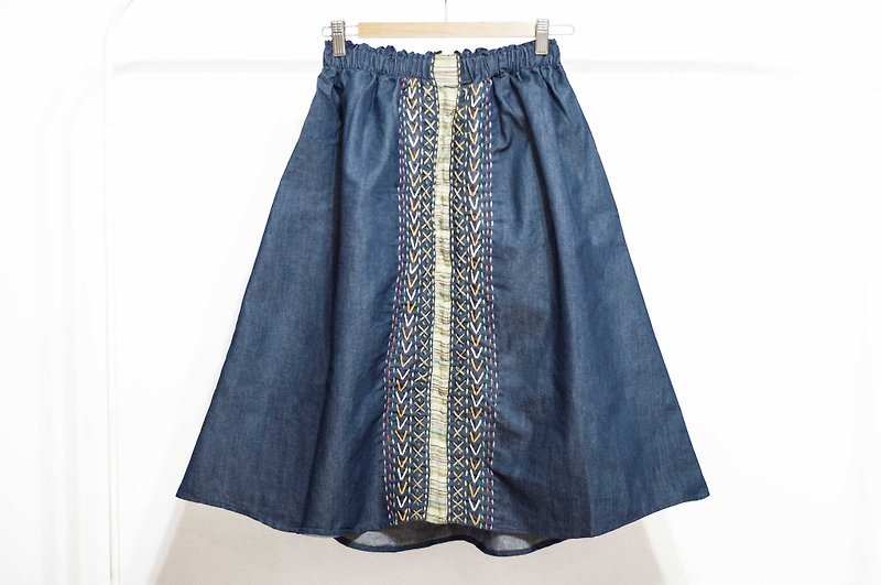 Denim patch dress / ethnic skirt / color block denim skirt skirt / hand-embroidered skirt - green grassland trail - กระโปรง - ผ้าฝ้าย/ผ้าลินิน หลากหลายสี