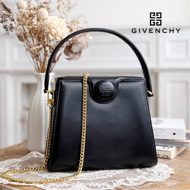 極美品 Givenchy Vintage 紀梵希日製盒型立體圓釦真皮古董手提包 - 手提包/手提袋 - 真皮 黑色