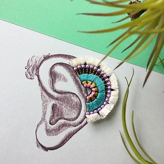 ARRO / Embroidery earing / Bloom / ivory