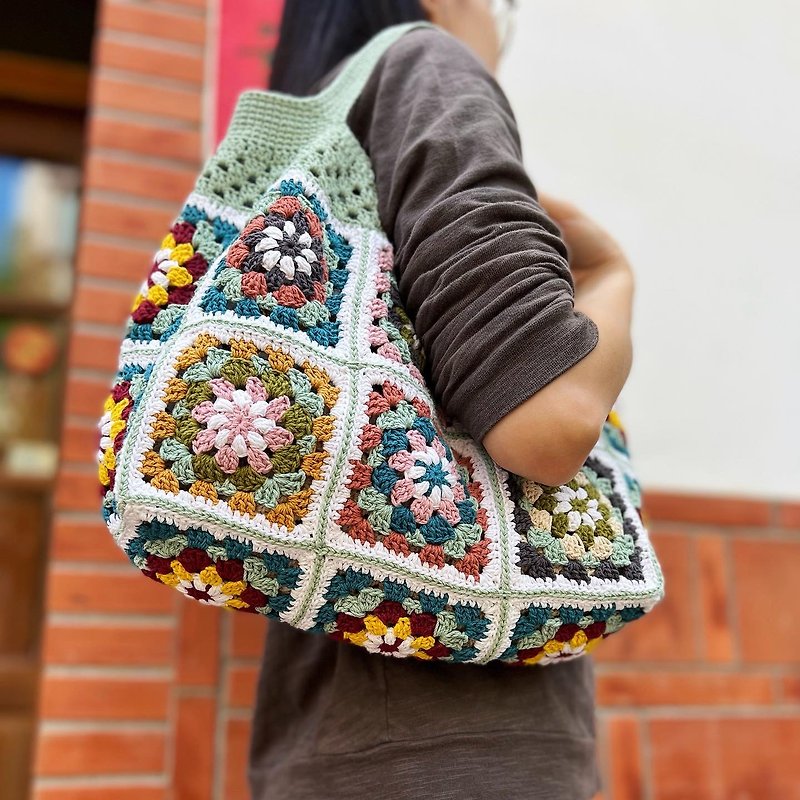 Retro tile pattern patchwork handbag/handbag/tote bag - Handbags & Totes - Cotton & Hemp 
