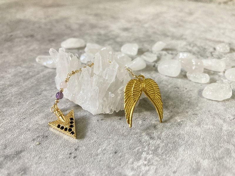 【ケルビムの翼。振り子】天使の羽、ローズクォーツ、パープル、占い｜ショートチェーンシリーズ - ネックレス - その他の素材 ゴールド