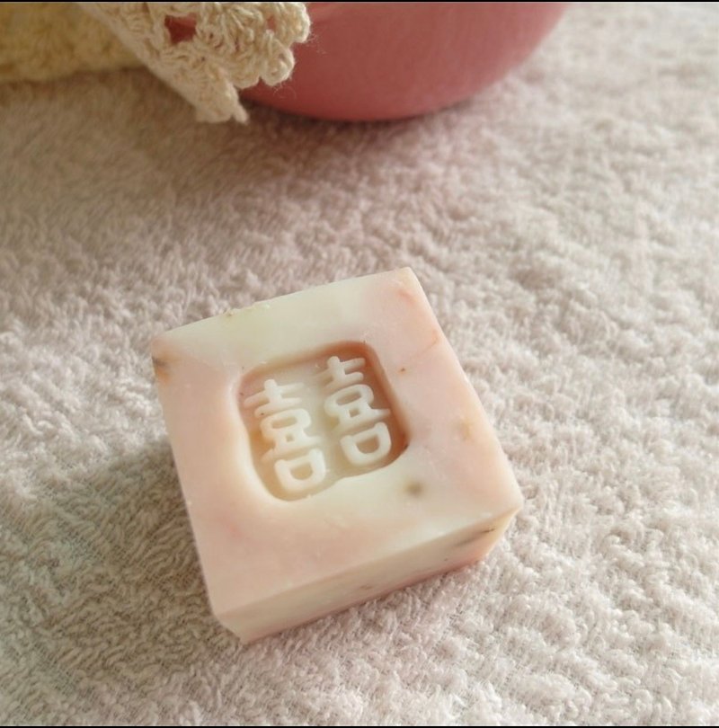 Few Yuet Handmade Soap Gifts are made in small quantities - สบู่ - พืช/ดอกไม้ หลากหลายสี