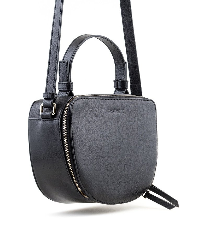 J Collection: Lambskin Crossbody Bag_Black - กระเป๋าแมสเซนเจอร์ - หนังแท้ สีดำ