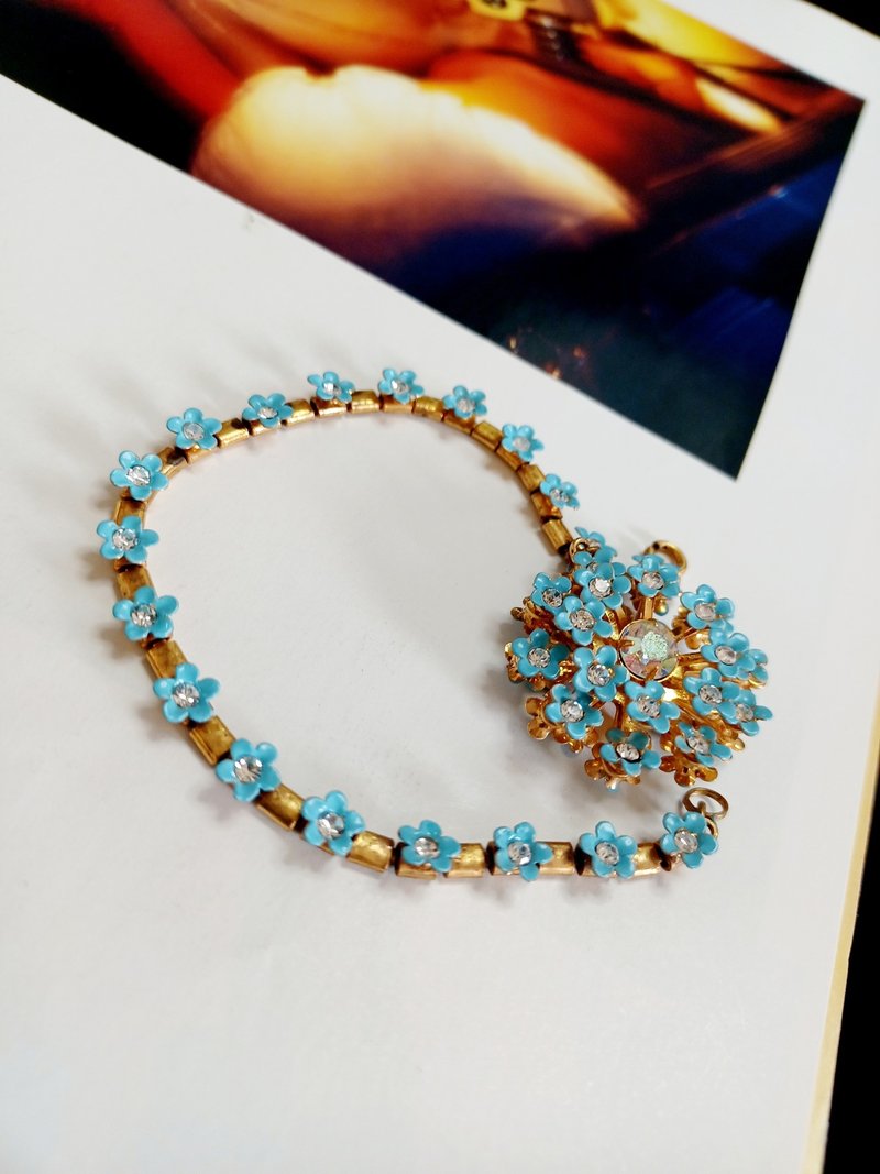 vintage jewelry 古董黃銅  藍色雙面琺瑯花 吊飾手環 - 手鍊/手環 - 其他金屬 