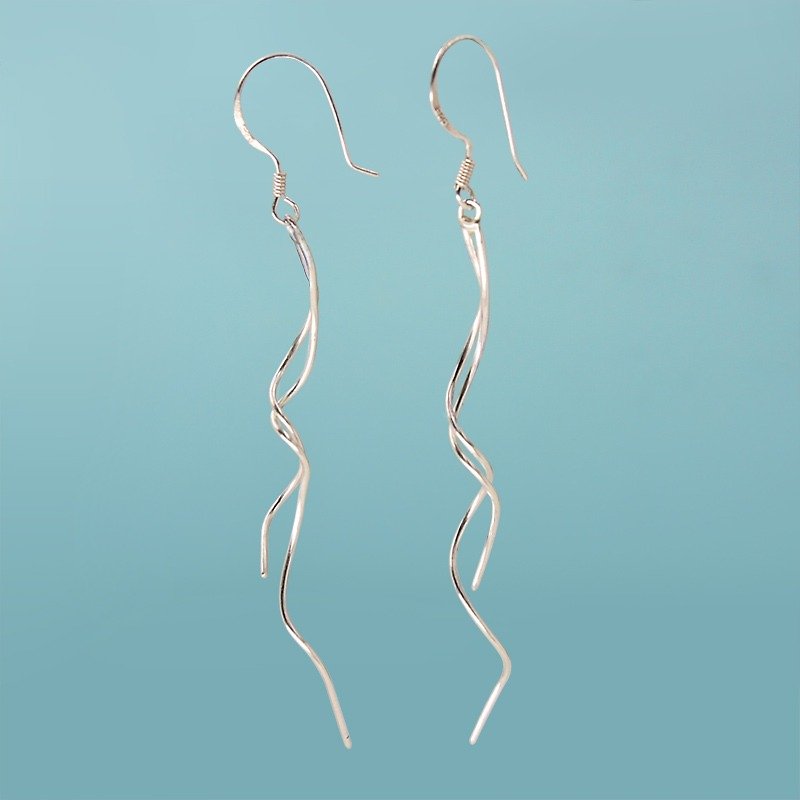 Hot wavy sterling silver earrings/ear pins/ Clip-On(pair)-elegant draping style - ต่างหู - เงินแท้ สีเงิน