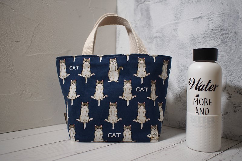 House wine series lunch bag / tote bag / limited edition hand bag / holding fish cat / out of stock items in stock - Handbags & Totes - Cotton & Hemp Blue