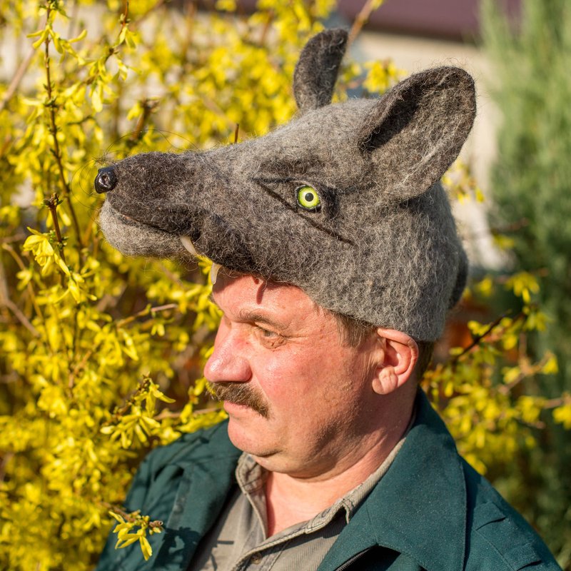 Wolf hat, sauna hat - Hats & Caps - Wool Gray