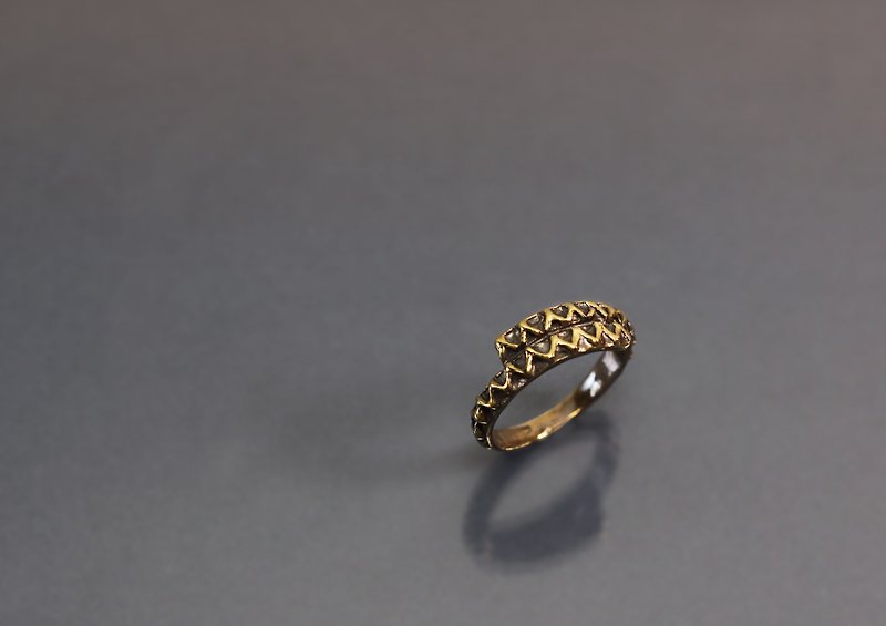 Image Series - Good Luck Bronze Ring - แหวนทั่วไป - ทองแดงทองเหลือง สีแดง