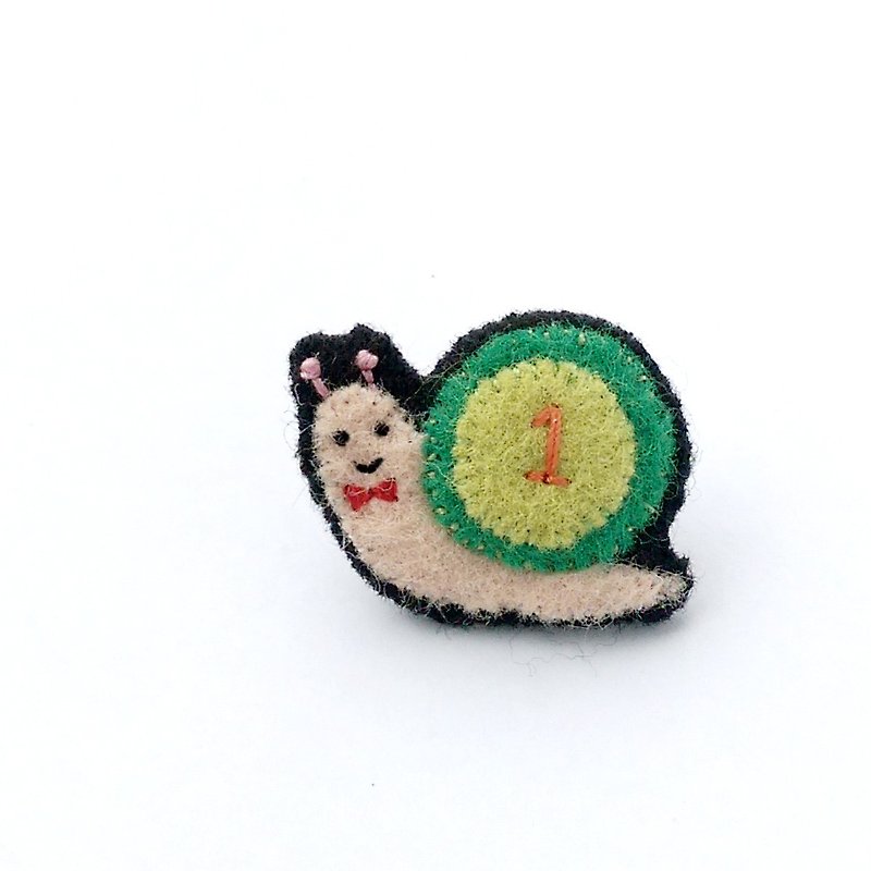First place small snail badge green graduation gift commemoration - Badges & Pins - Other Materials Green