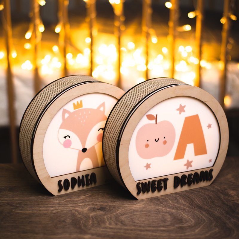 Animalistic Night Lamp, Personalized Toddler Night Light, Baby Shower Gifts - เฟอร์นิเจอร์เด็ก - ไม้ หลากหลายสี