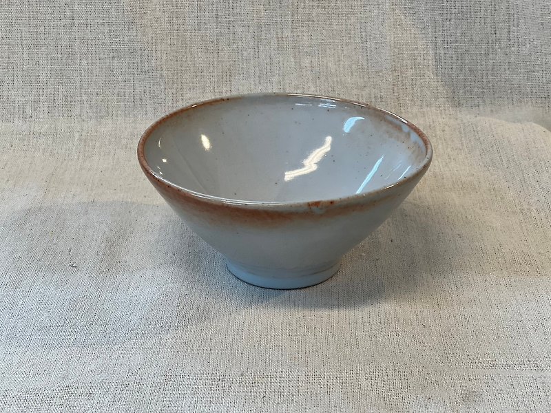 Bai Zhiye rice bowl-1 - จานและถาด - ดินเผา ขาว