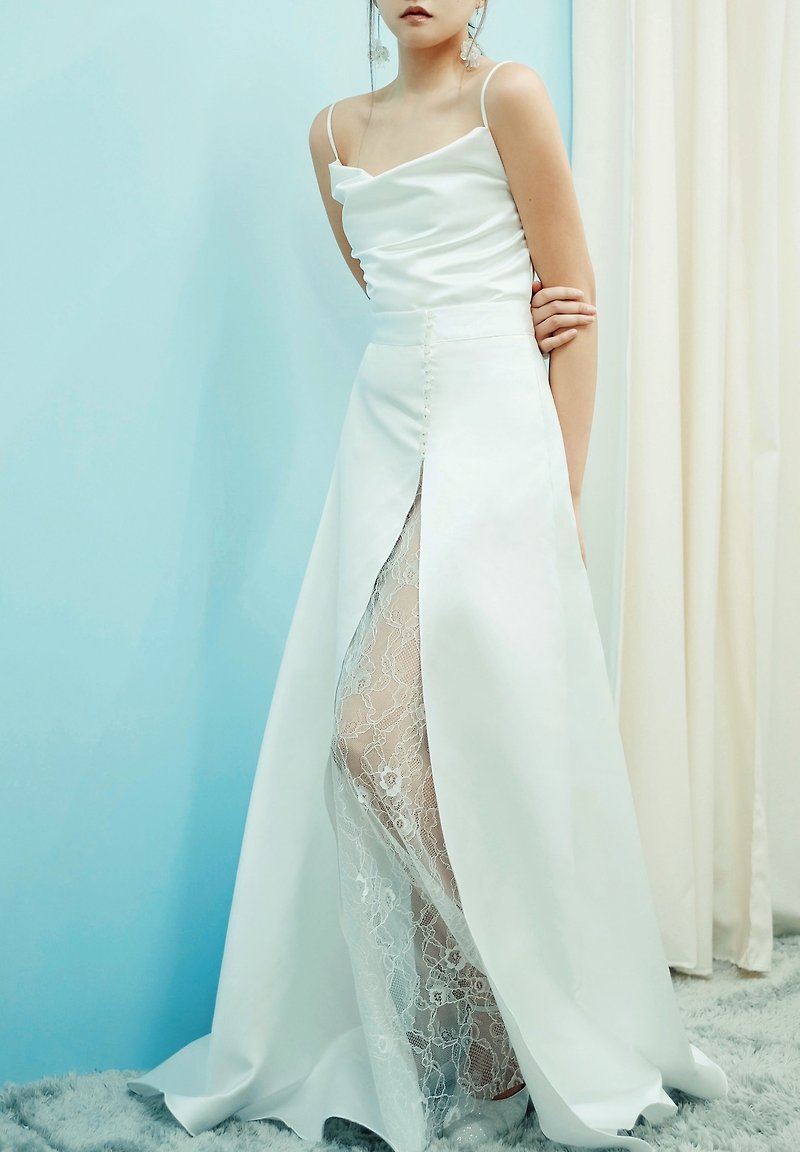 Love Philosophy Bridal Simple Two-piece Wedding Dress - Halter Top and Split Lace Maxi Dress - ชุดราตรี - วัสดุอื่นๆ ขาว