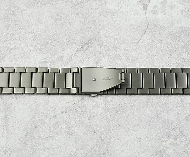 予約受付中～チタンバンド 22mm幅 ユニバーサルタイプ～Apple Watch
