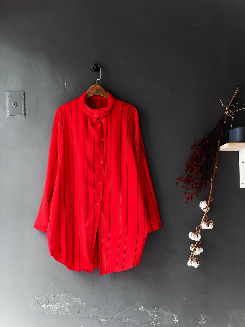 River Hill - bright red stripes oblique buckle small stand-up collar wide sleeves flying squirrel antique silk shirt jacket shirt oversize vintage - เสื้อเชิ้ตผู้หญิง - ผ้าไหม สีแดง