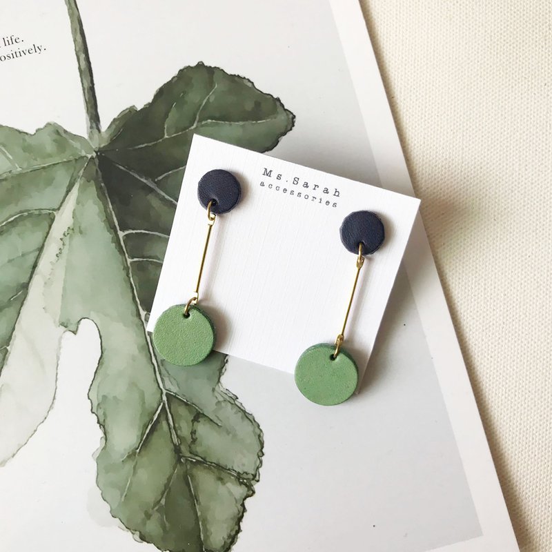 Leather earrings_Dangling round_Dark blue with apple green (can be changed) - Earrings & Clip-ons - Genuine Leather Green