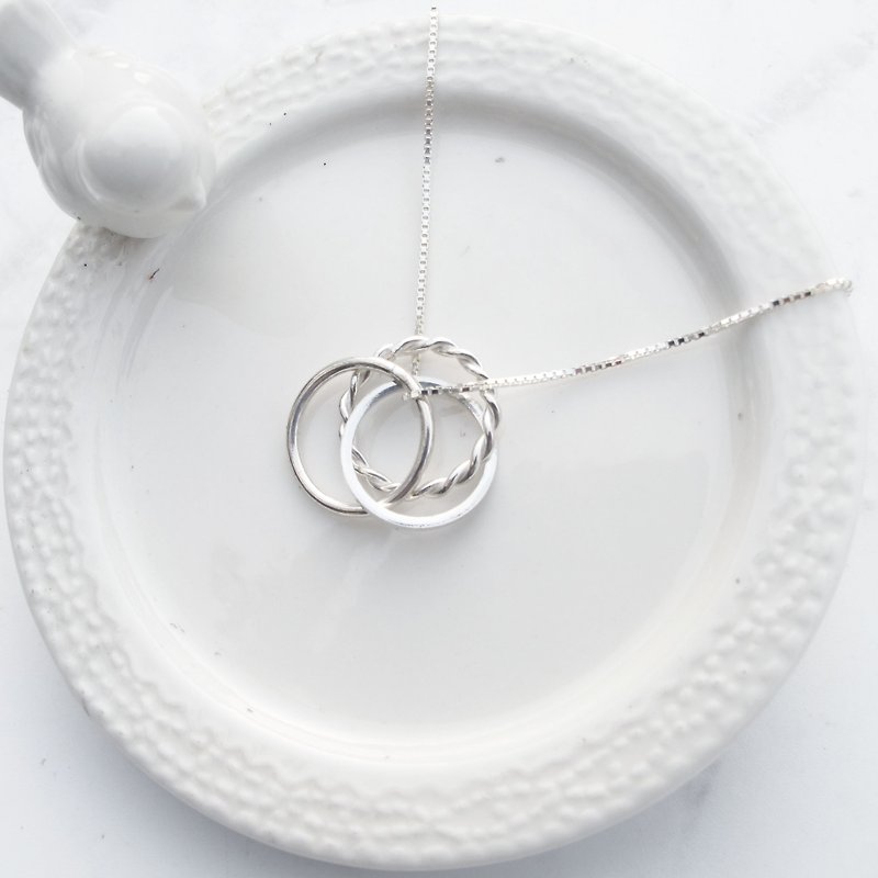 [Handmade custom silverware] round gradient | three-ring handmade sterling silver necklace clavicle chain | - สร้อยคอ - เงินแท้ สีเงิน