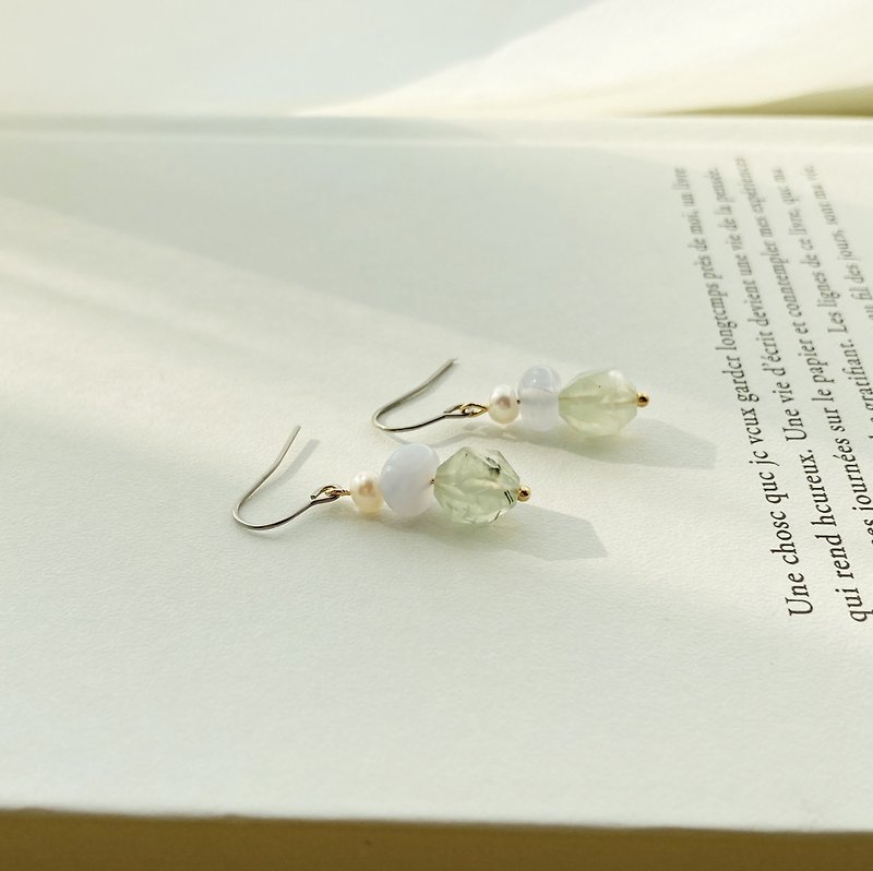 【On the Lake】Natural stone pearl earrings - ต่างหู - ไข่มุก สีเขียว