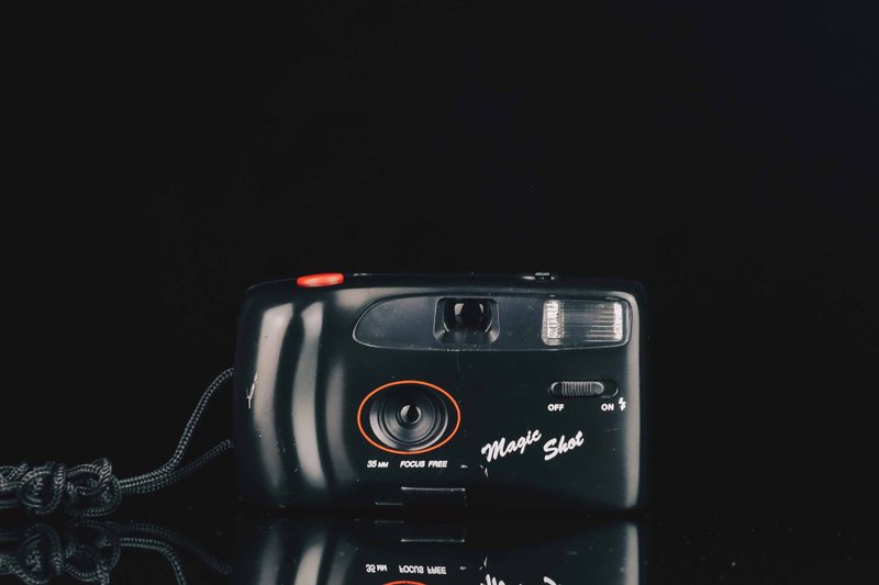 Magic shot FOCUS FREE 35mm FILM CAMERA #135底片相機 - 相機/拍立得/底片相機 - 其他金屬 黑色
