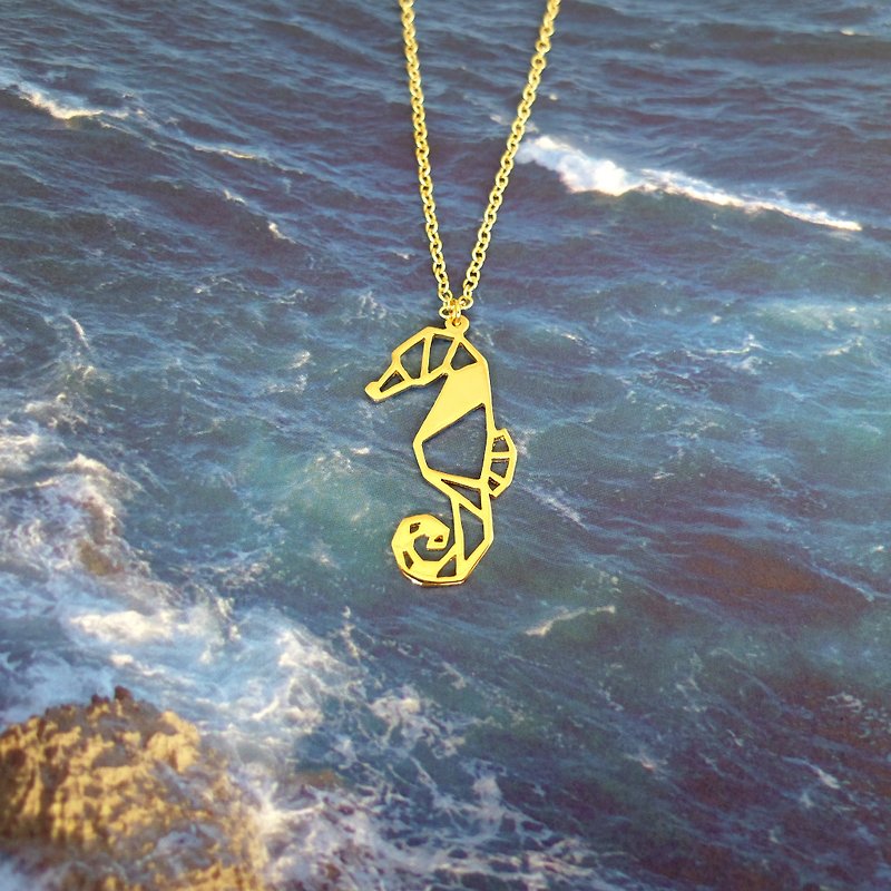 Seahorse, Origami necklace, Animal Necklace, Sea gifts, Birthday gifts - สร้อยคอ - โลหะ สีทอง