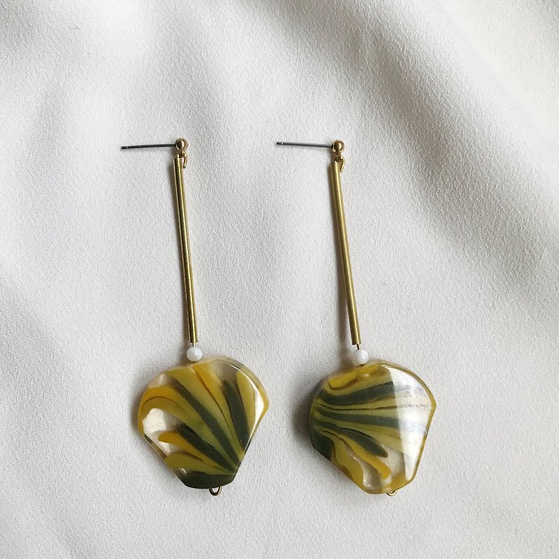 Geometric Retro Acrylic Brass Earrings (Yellow) - Earrings & Clip-ons - Acrylic Yellow