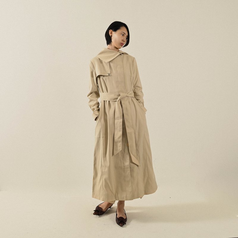 【NaSuBi Vintage】寬大翻領純色長版古著風衣 - 女大衣/外套 - 其他人造纖維 