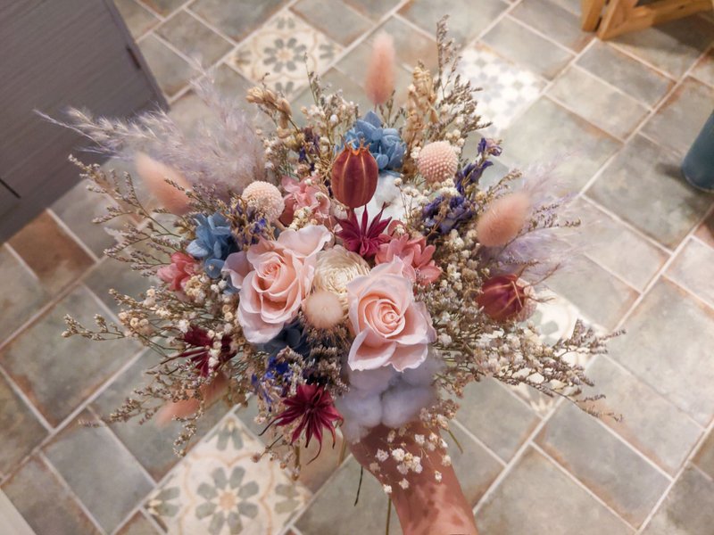 Mansen state dry flower American bouquet dry bouquet bridal bouquet - ช่อดอกไม้แห้ง - พืช/ดอกไม้ หลากหลายสี