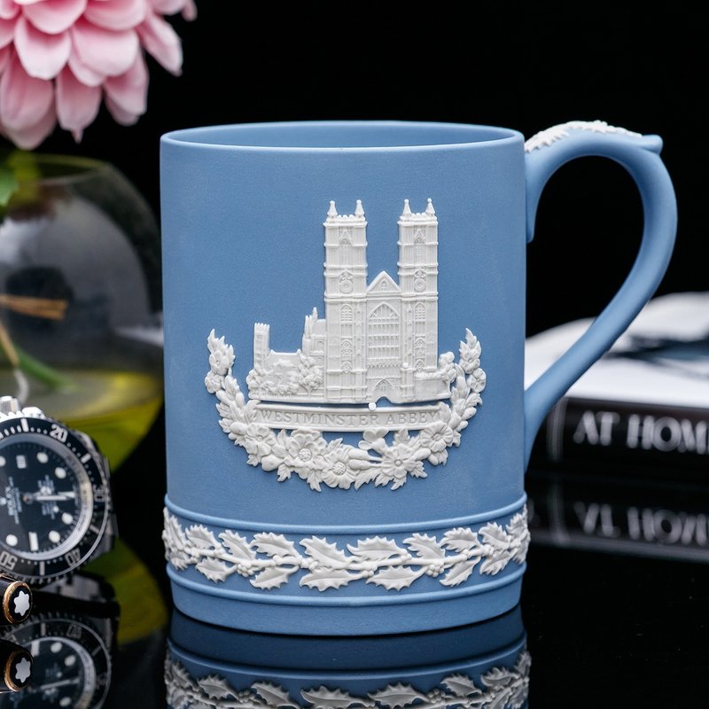 英國製Wedgwood碧玉浮雕1977年度生日陶瓷咖啡馬克杯茶杯 西敏寺 - 咖啡杯/馬克杯 - 瓷 