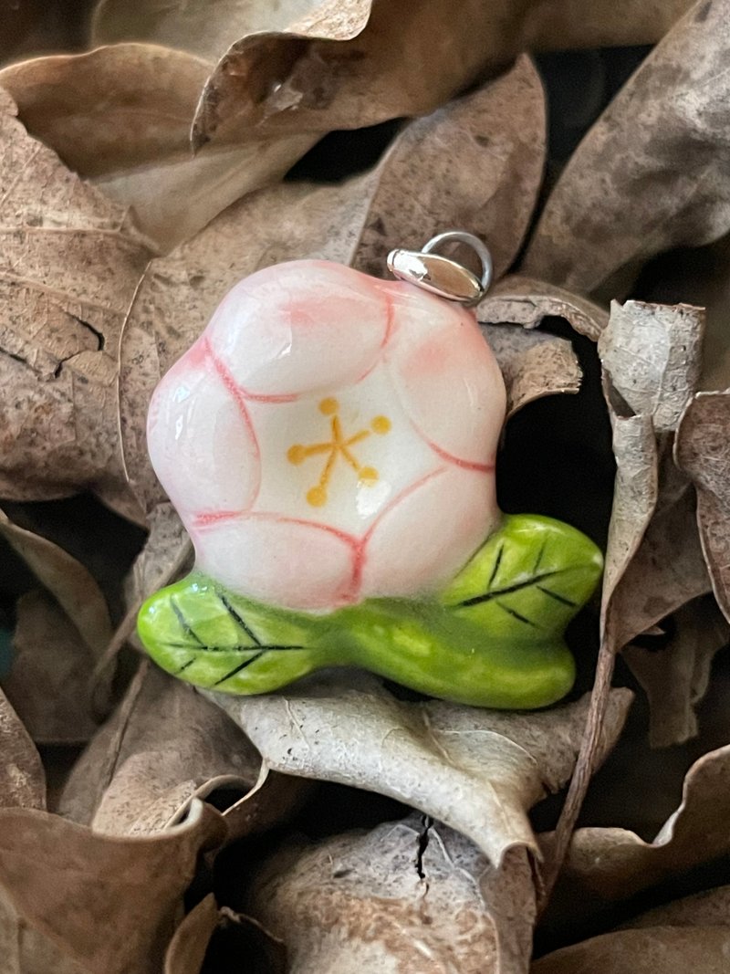 Essential oil necklace. Ceramic diffuser necklace—pink girl’s heart flower pendant | Christmas gift exchange - สร้อยคอ - เครื่องลายคราม สึชมพู