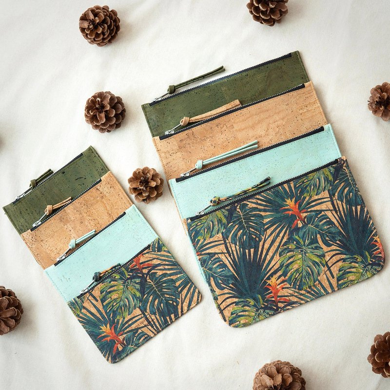 Travel Pouches Set of 2 - Jungle Print Cork (Vegan/Cruelty-free/Ethical) - กระเป๋าเครื่องสำอาง - วัสดุอีโค 