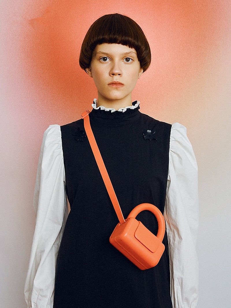 Orange small TOTO show model big-brand sense mini-shaped small square bag shoulder portable lipstick storage bag - กระเป๋าแมสเซนเจอร์ - หนังแท้ สีส้ม