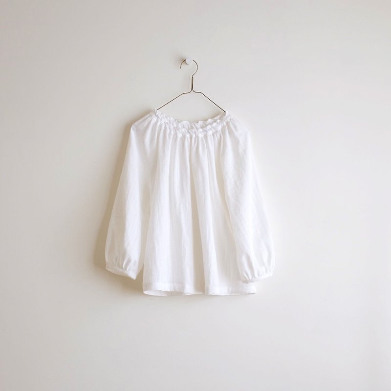 Daily hand-made suit white puff sleeve elastic blouse cotton double yarn - Women's Tops - Cotton & Hemp White