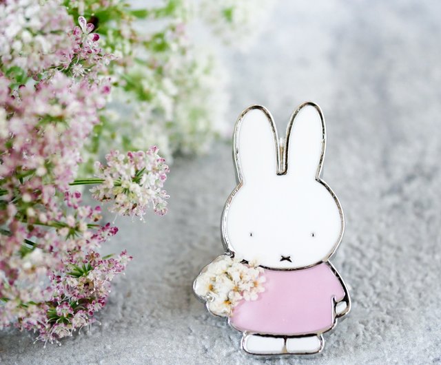 Pinkoi限定販売 Miffy 押し花ブーケのピンバッジ ミッフィー コラボアイテム ショップ Schaf バッジ ピンズ Pinkoi