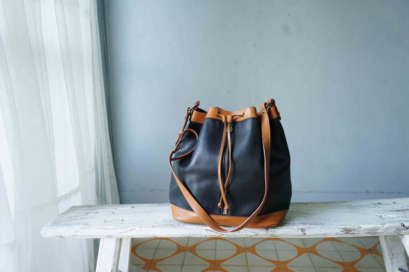 Treasure Hunt Vintage Antique Bag - charles jourdan Black Genuine Leather Large Capacity Bucket Bag - Messenger Bags & Sling Bags - Genuine Leather Black