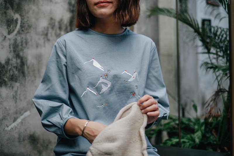 Mimii Dress連衣裙刺繡珠穆朗瑪峰藍色 blue - 洋裝/連身裙 - 棉．麻 藍色