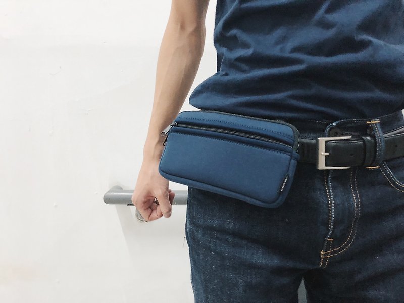 5-6 inch Waist Pouch mobile phone pocket with waistband iPhone12 - อื่นๆ - วัสดุกันนำ้ สีน้ำเงิน