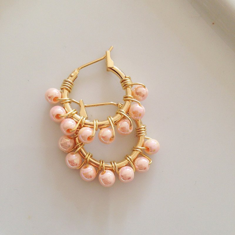 Happy circle Happy Circle │ Pink Orange Japanese Glass Beads can be changed to clip birthday gift