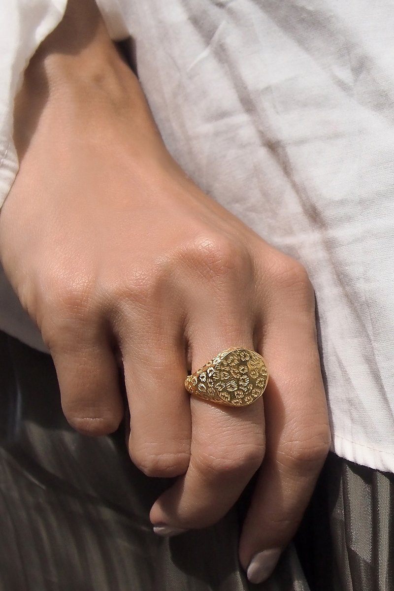Pattern Leopard Ring, Sterling Silver Ring. - 戒指 - 純銀 金色