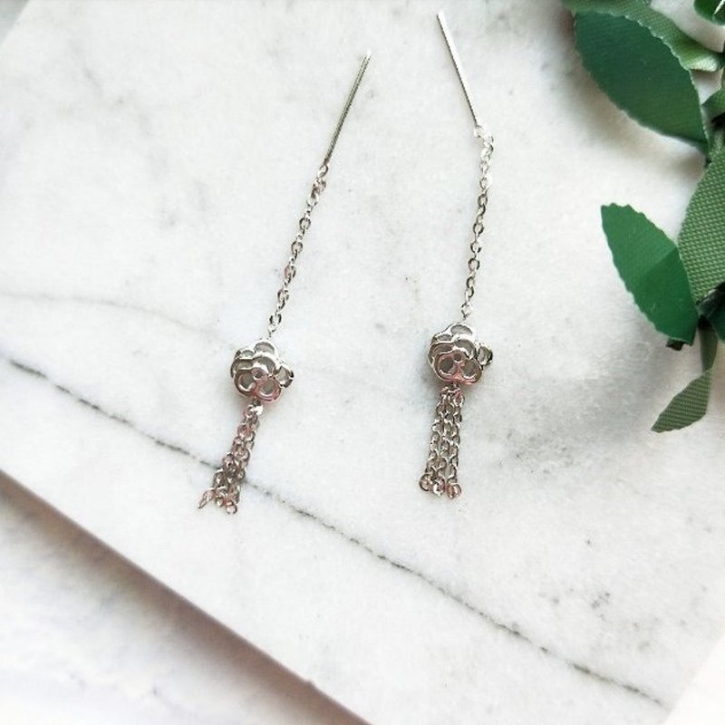 Eli Jewelry義大利14K金 氣質山茶花垂墜流蘇14K白金垂墜耳環 - 耳環/耳夾/耳骨夾 - 貴金屬 銀色