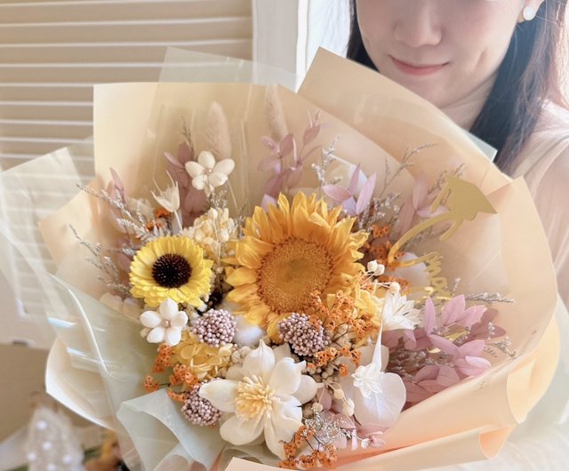 【中古】 ひまわり 太陽の花束/文芸社/内田空見 大阪吹田江坂の花屋 フラワーギフトの通信販売｜夏の花 ひまわり